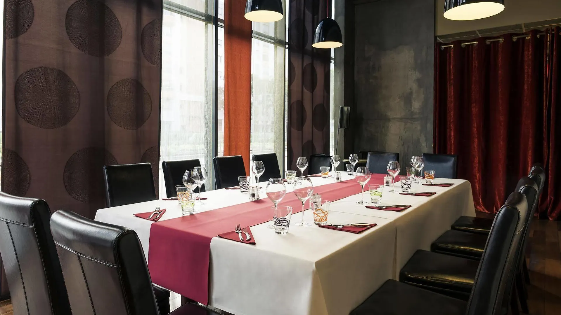 Mercure Lyon Centre - Gare Part Dieu 4*,